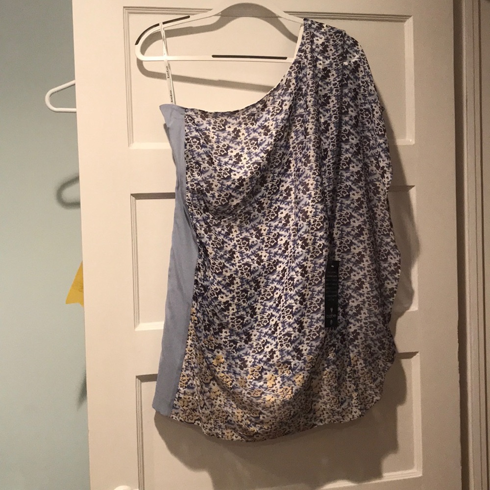 Stunning!!! Off the shoulder cocktail dress